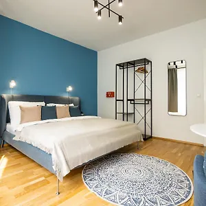 Bright Stylish In A Location Viyana