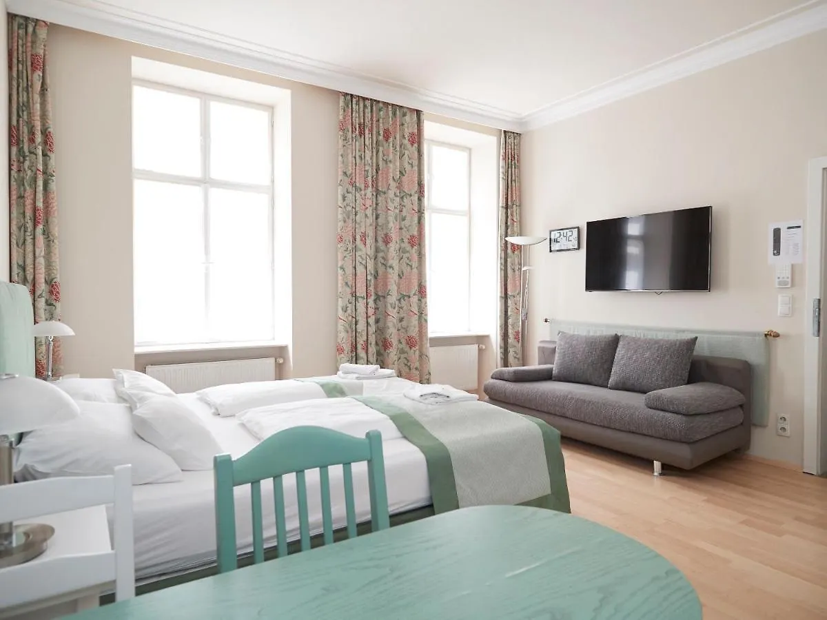 Vienna Studio Apartments Avusturya
