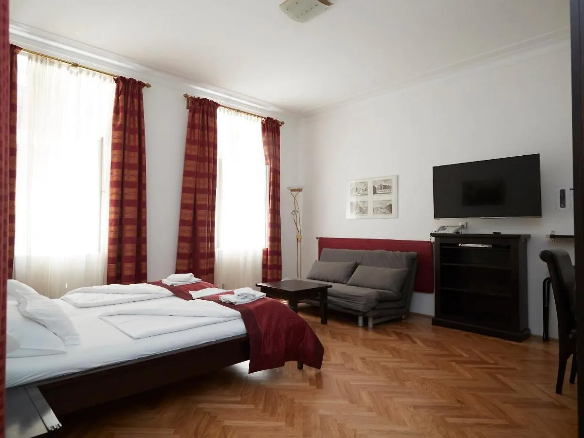 Vienna Studio Apartments 0*,